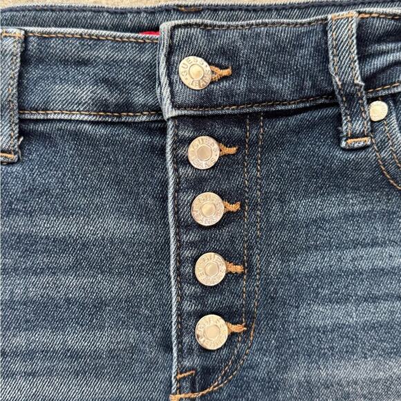 GUESS DENIM METAL TRIANGLE LOGO SHORTS WOMENS SZ 27, Waist 30 - Picture 2 of 7